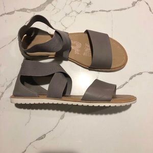 NWOT Sorel Sandals